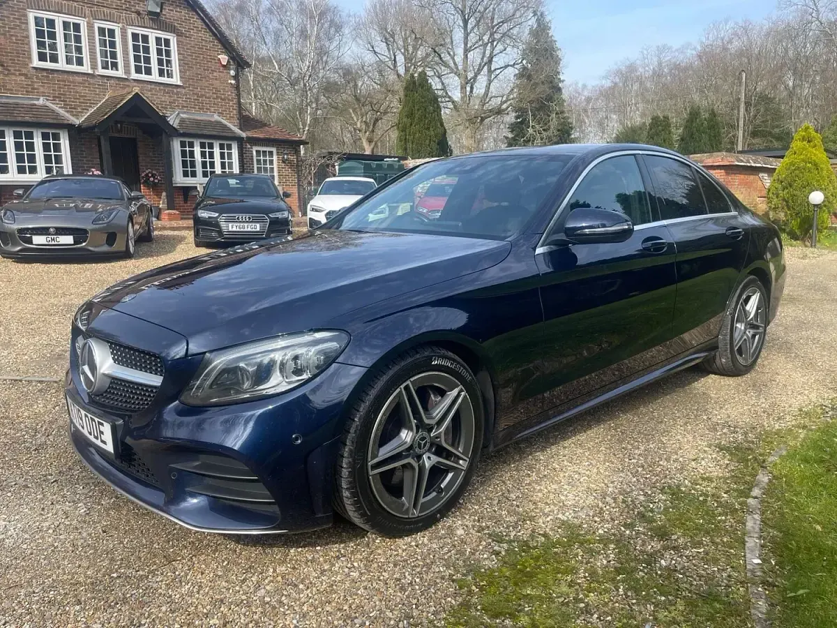 Used Mercedes C300 AMG Line Premium 241 HP (177 kW) 2019 Blue Sedan