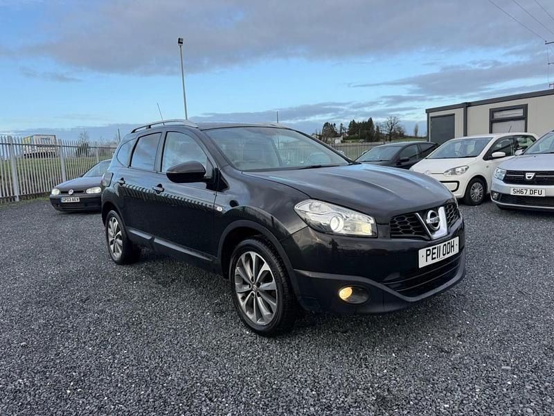 Black Used 2011 Nissan Qashqai +2 Tekna SUV | £2,495 (Fair price) - Image 1/4