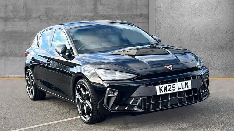 Used Cupra Leon 150 HP (110 kW) 2025 Midnight black Hatchback