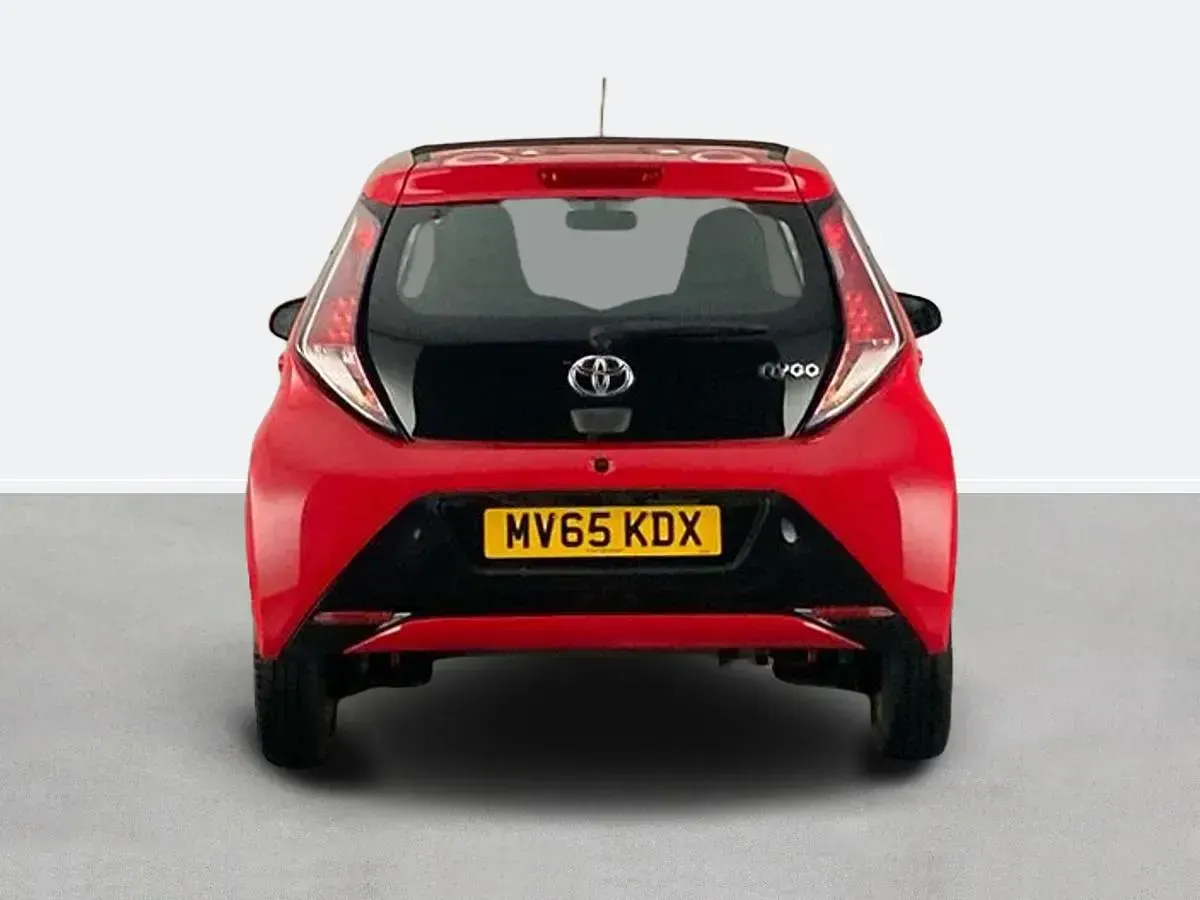 Used Toyota Aygo x-press 2015 Red Hatchback