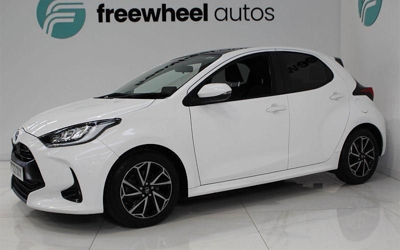 Second-hand Toyota Yaris Hybrid Design 116 CP (85 kW) 2025 Hatchback
