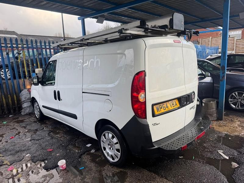Usado Fiat Doblò 2014 Branco Monovolume
