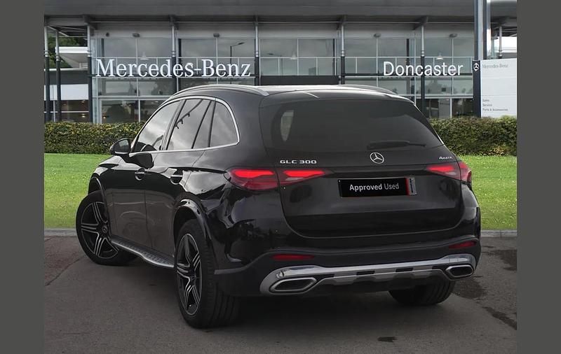 Used Mercedes GLC300e AMG Line Premium 254 HP (186 kW) 2025 Black SUV