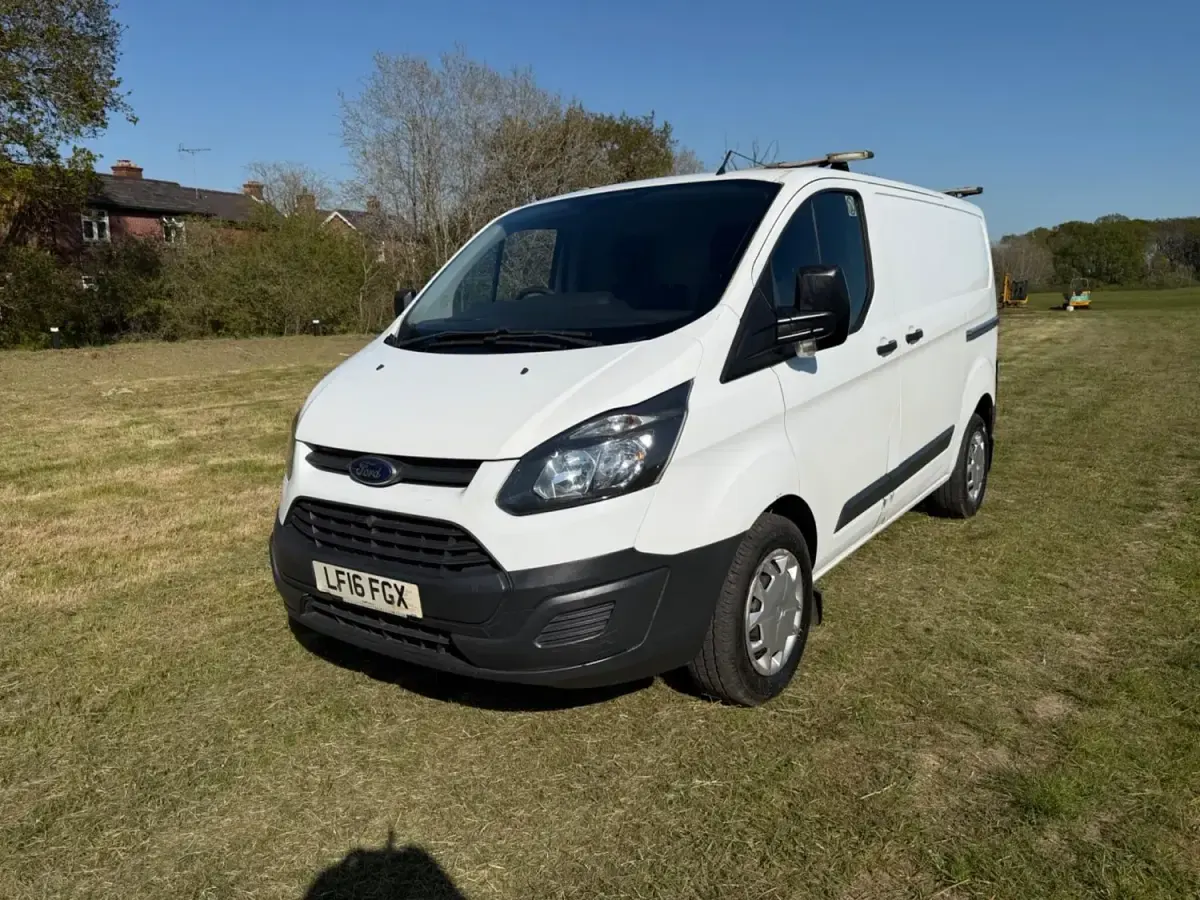 Usado Ford Transit Custom 100 HP (73 kW) 2016 Branco Van