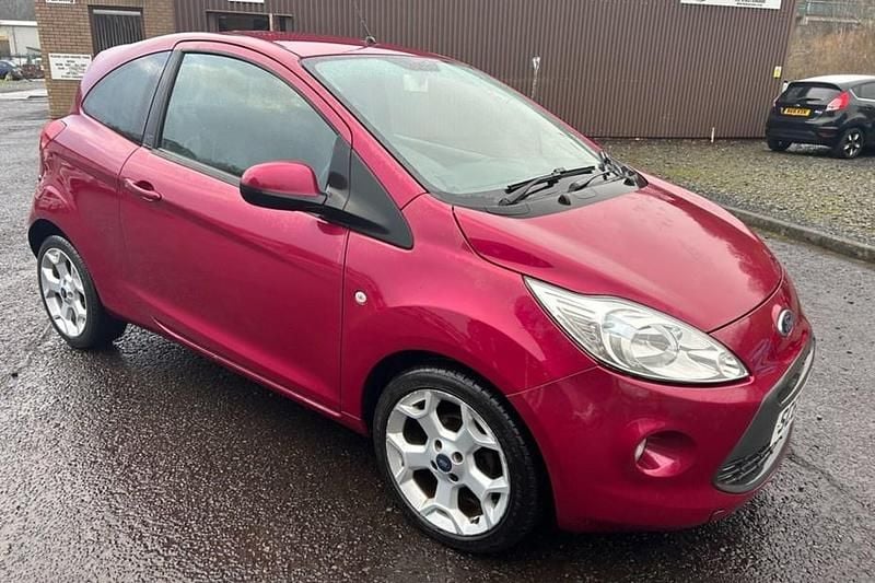 Red Used 2015 Ford Ka Zetec Hatchback | £4,295 (Fair price) - Image 1/1
