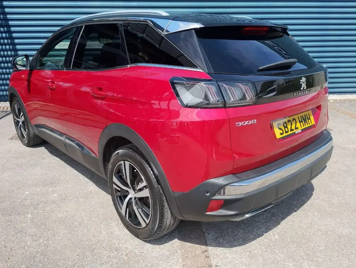 Used Peugeot 3008 GT 129 HP (94 kW) 2022 Red SUV