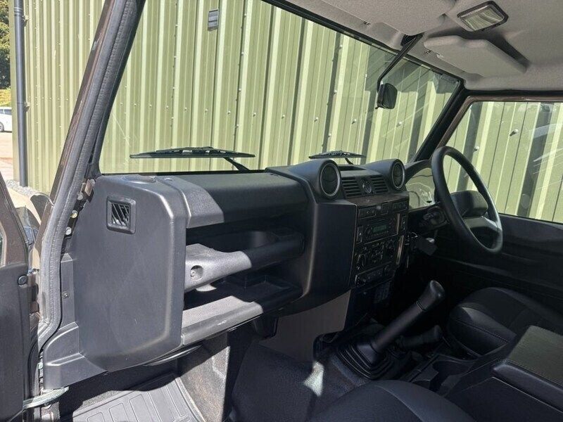 Image 2/4