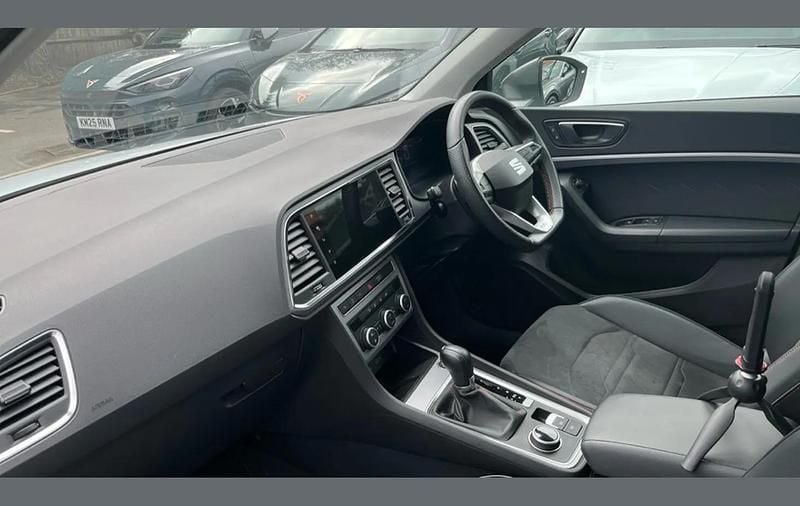 Begagnad Seat Ateca FR 150 HK (110 kW) 2024 Vit SUV