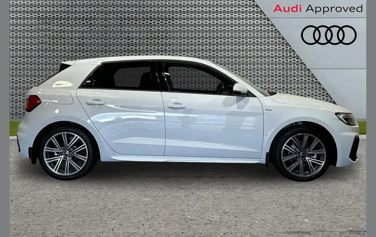 Used Audi A1 S-Line 113 HP (83 kW) 2025 White SUV