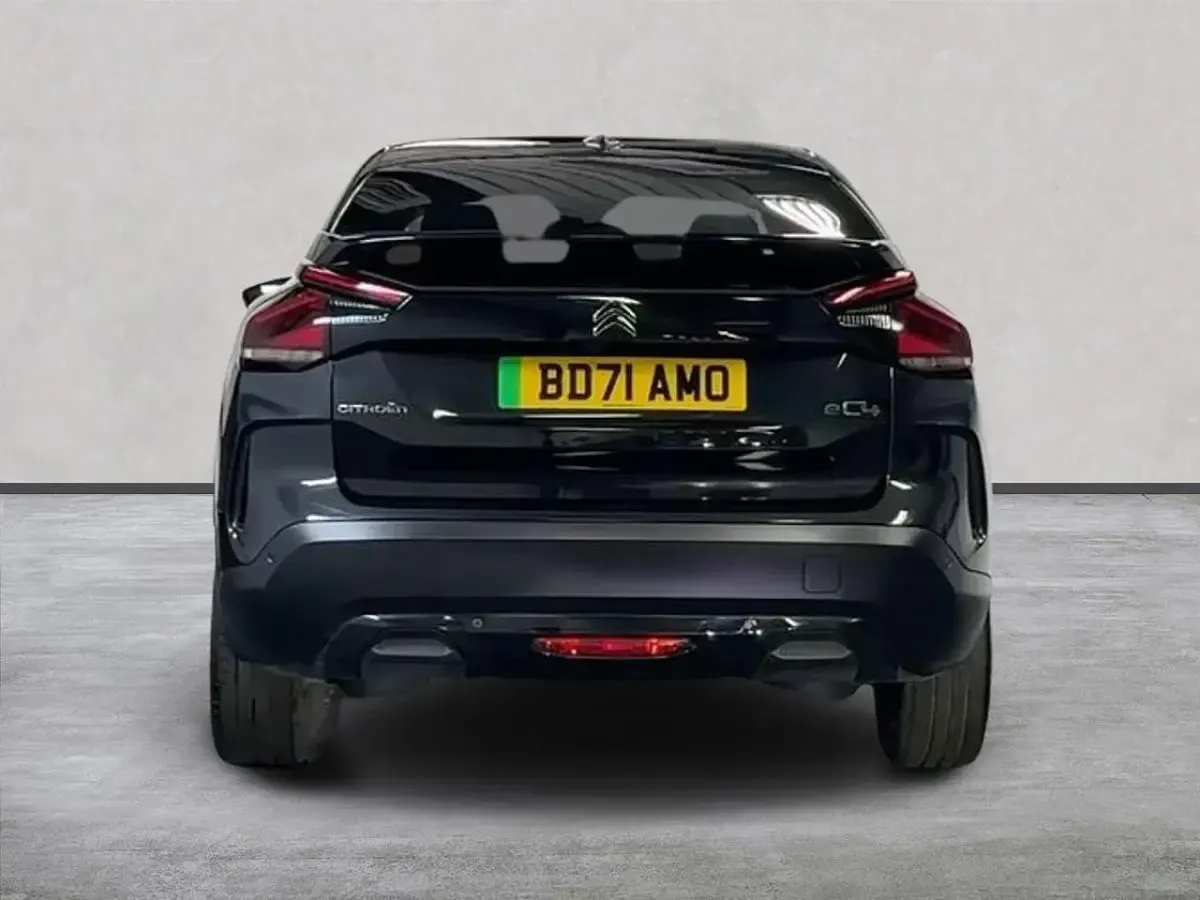 Used Citroën e-C4 Shine 100 kW (136 HP) 2021 Black Hatchback