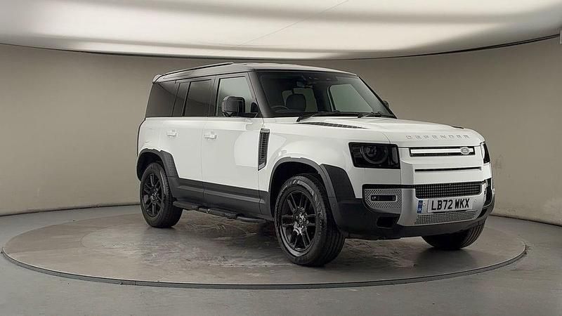Used Land Rover Defender SE 250 HP (183 kW) 2022 Fuji white SUV