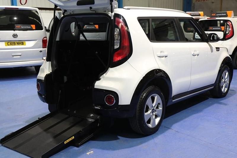 Used Kia Soul 132 HP (97 kW) 2019 White SUV