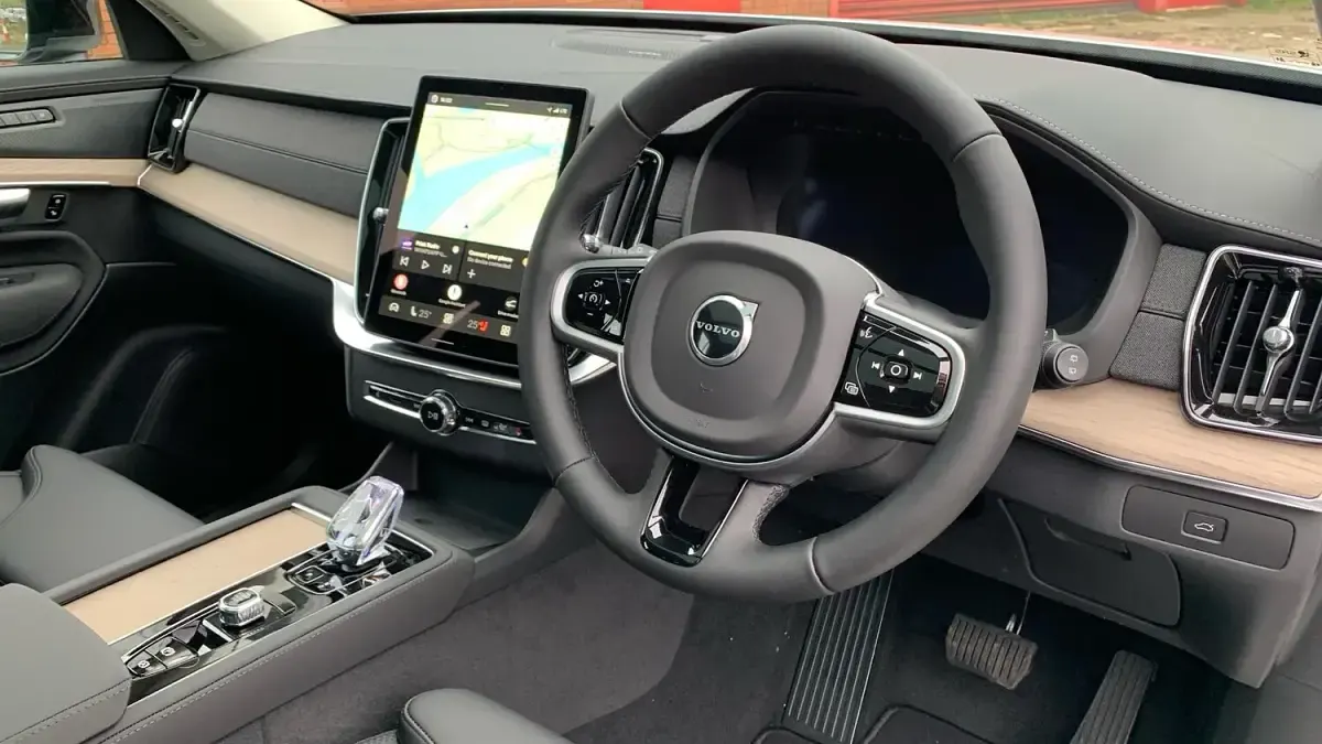 New Volvo XC90 Plus 455 HP (334 kW) 2026 White SUV