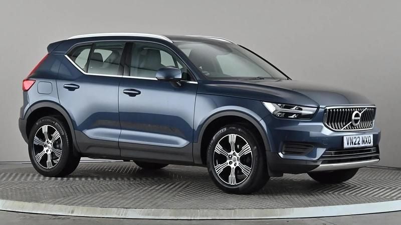 Blue Used 2022 Volvo XC40 Inscription SUV | £23,298 (Good price) - Image 1/4