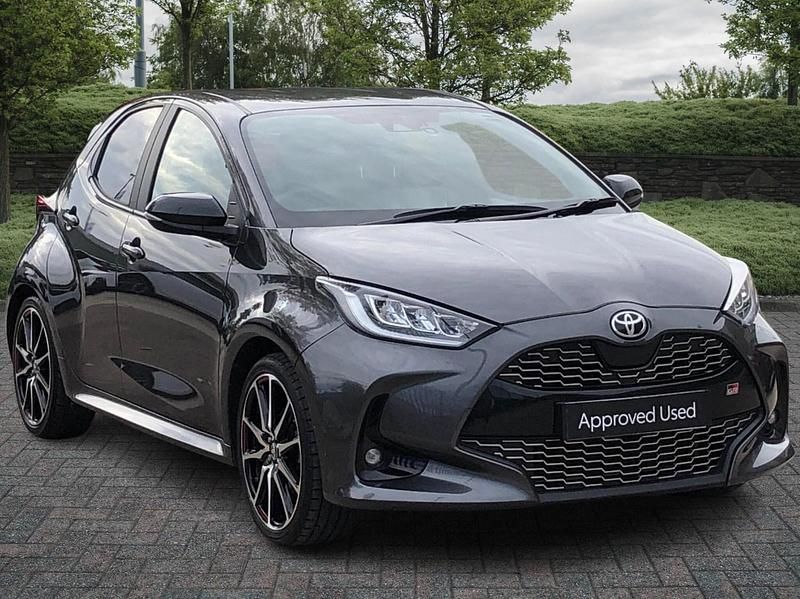 Grey Used 2023 Toyota Yaris Hybrid Sport Hatchback | £18,950 (Fair price) - Image 1/2