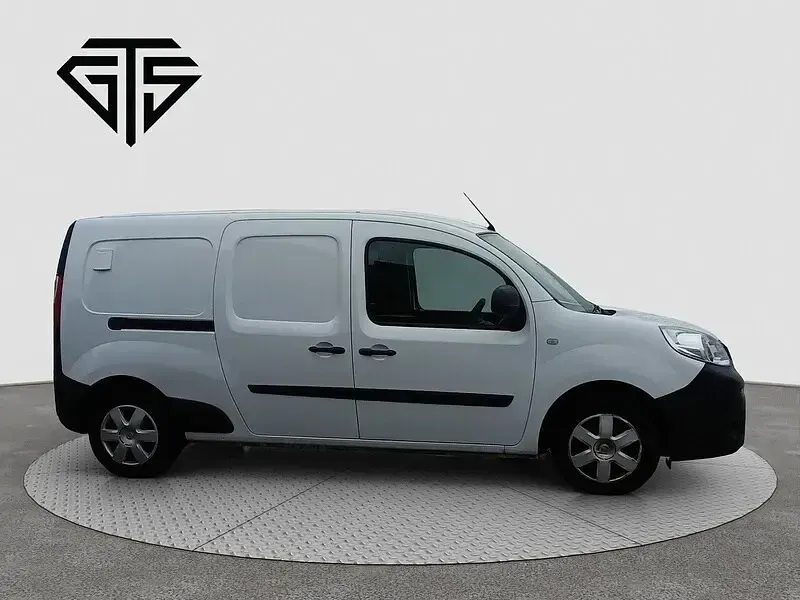 Used Nissan NV250 Acenta 95 HP (69 kW) 2021 White Van