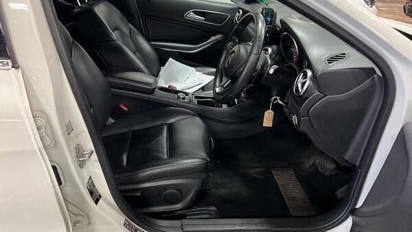 Used Mercedes A180 Premium 2016 White Hatchback