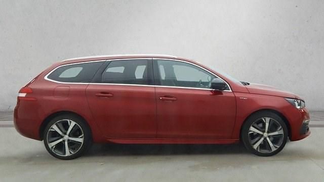 Used Peugeot 308 SW GT-line 150 HP (110 kW) 2017 Red Estate