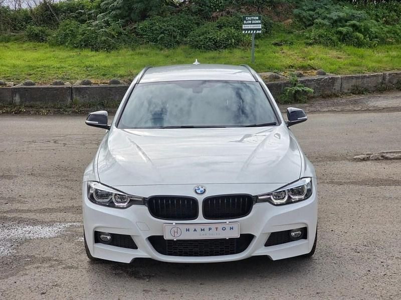 Begagnad BMW 320 M Sport 2017 Vit Kombi