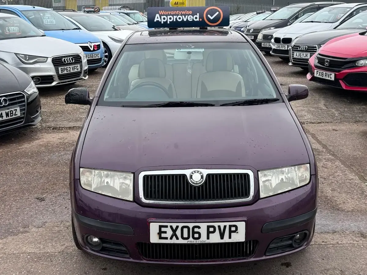 Used Skoda Fabia Elegance 75 HP (55 kW) 2006 Mauve/purple Hatchback