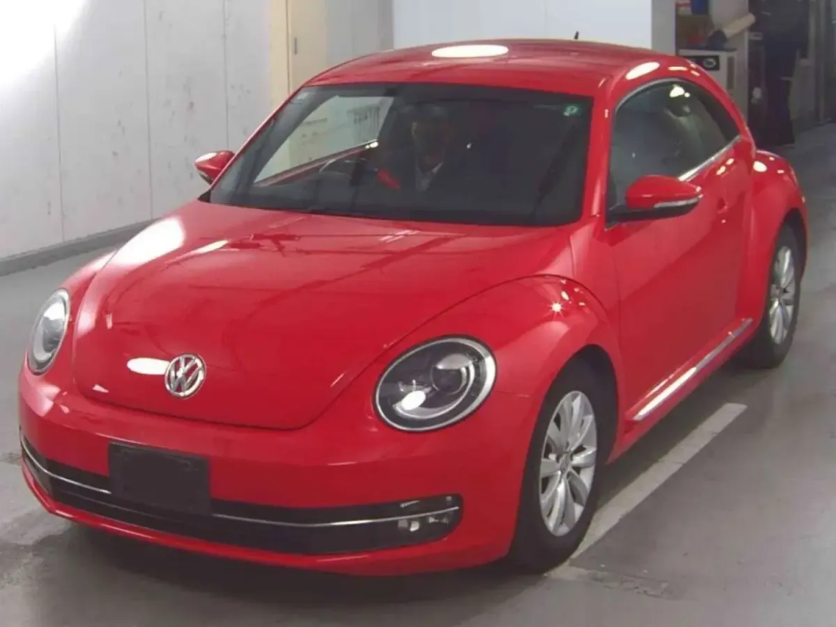 Used VW Beetle Design 2013 Red Hatchback