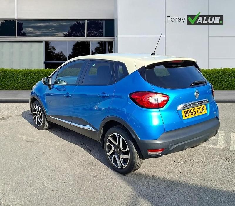Used Renault Captur Dynamique 120 HP (88 kW) 2015 Blue SUV
