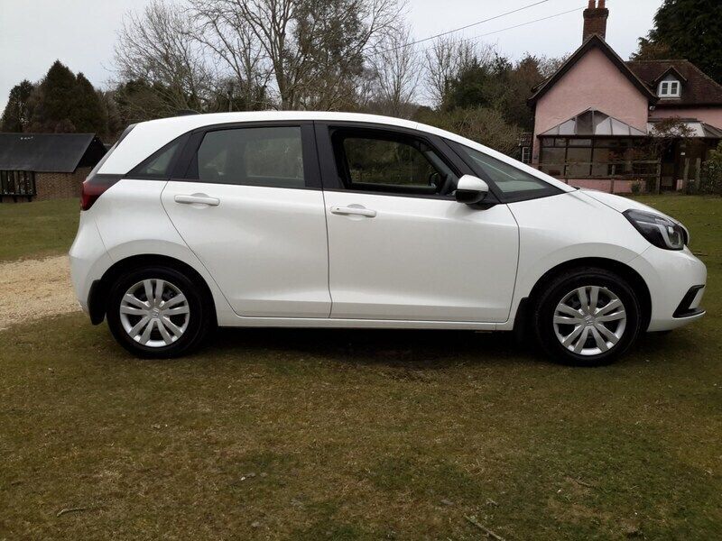 White Used 2020 Honda Jazz Hybrid Hatchback | £14,750 (Fair price) - Image 1/4