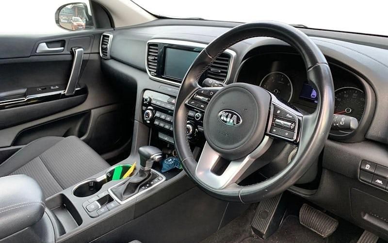 Used Kia Sportage Play 136 HP (100 kW) 2019 White SUV