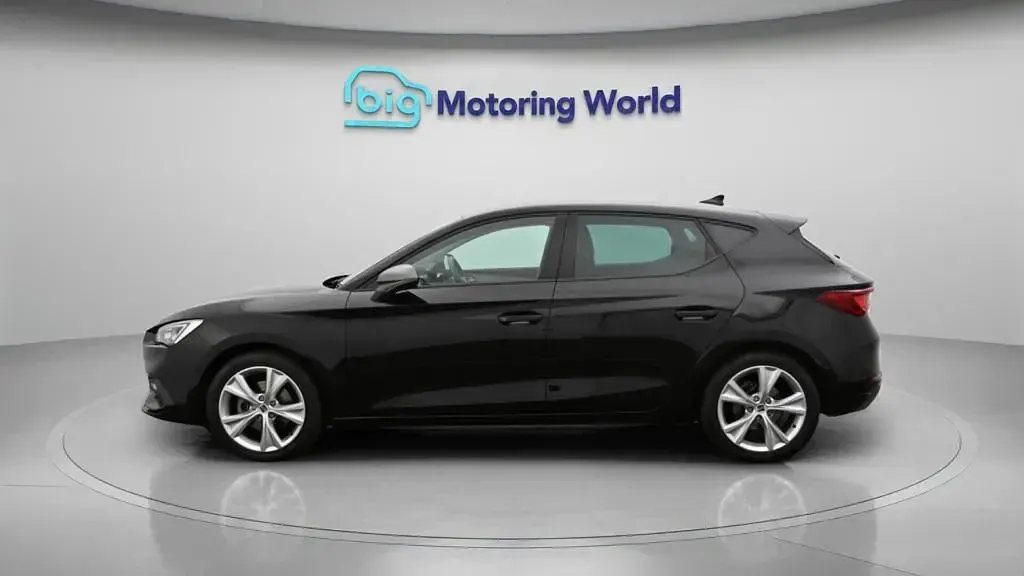 Used Seat Leon FR 130 HP (95 kW) 2022 Black Hatchback
