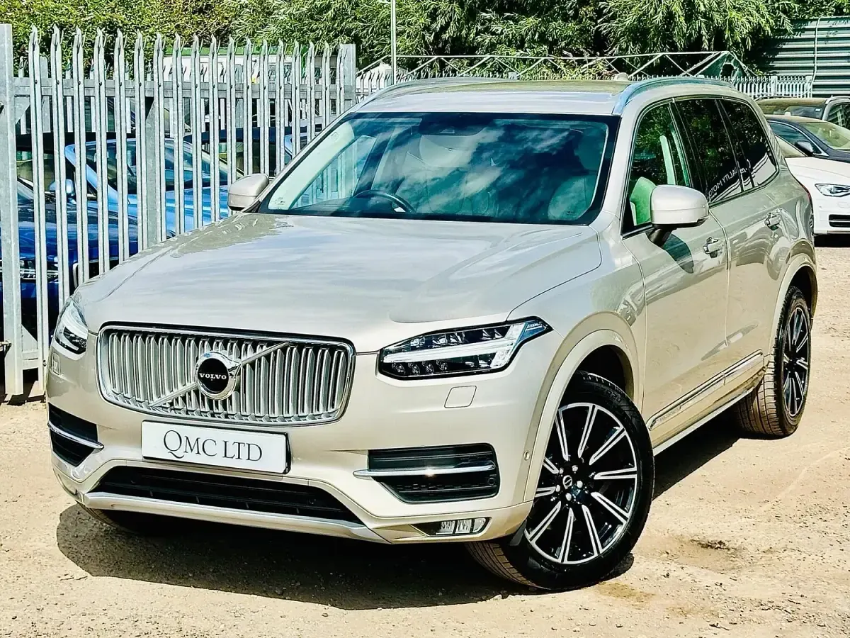 Used Volvo XC90 Inscription 2016 Gold SUV