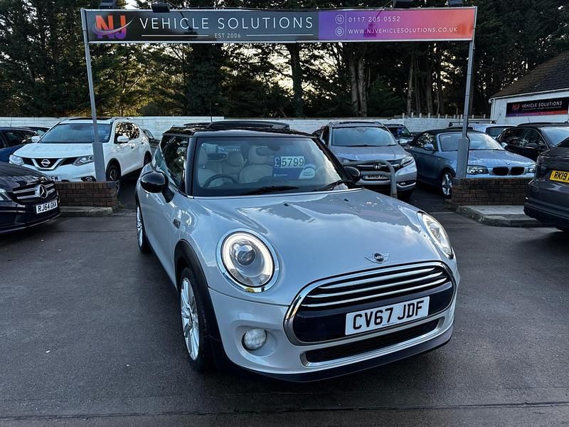 Silver Used 2017 Mini Cooper Hatch Hatchback | £5,799 (Fair price) - Image 1/4