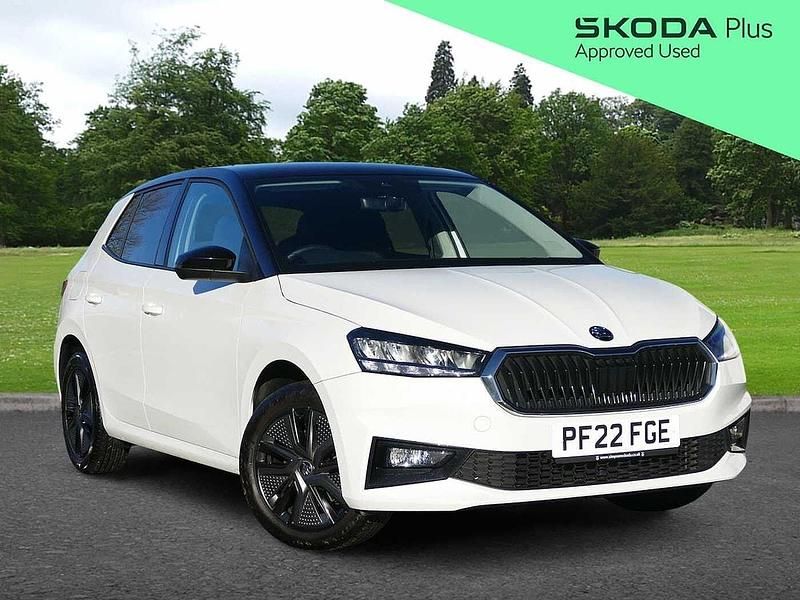 Candy white black magic pearl effect Used 2022 Skoda 110 R Colour Edition Hatchback | £14,195 (Fair price) - Image 1/4