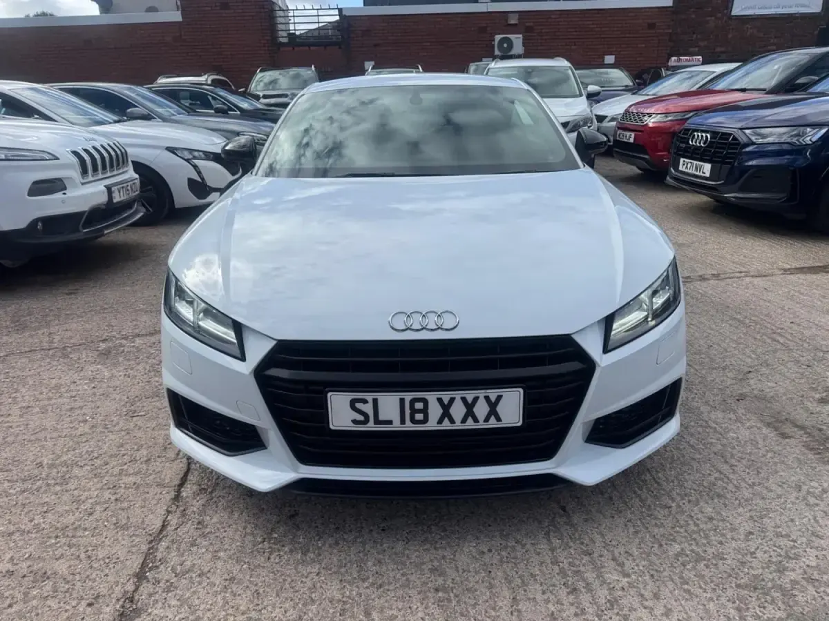 Używany Audi TT Black Edition 180 KM (132 kW) 2018 Biały Coupe