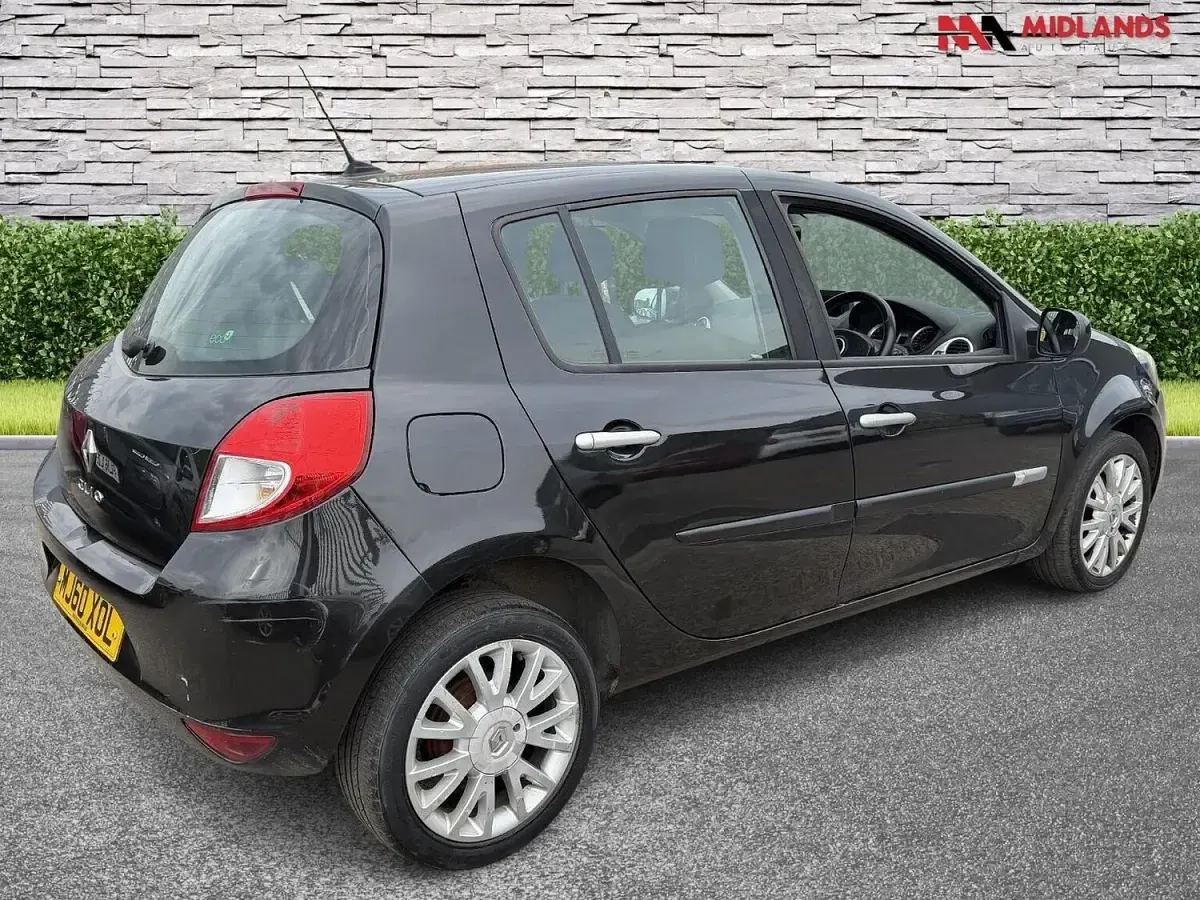 Used Renault Clio II Dynamique 86 HP (63 kW) 2010 Black Hatchback