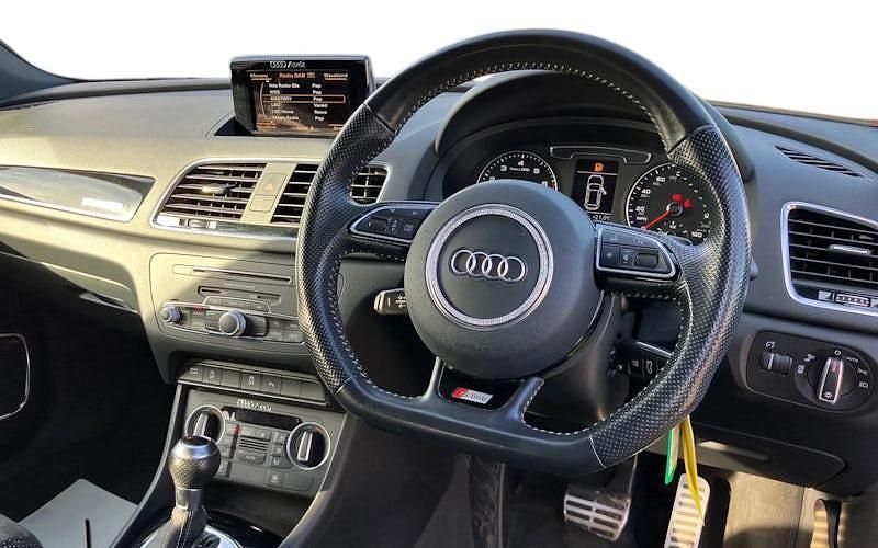 Used Audi Q3 Black Edition 179 HP (131 kW) 2018 White SUV