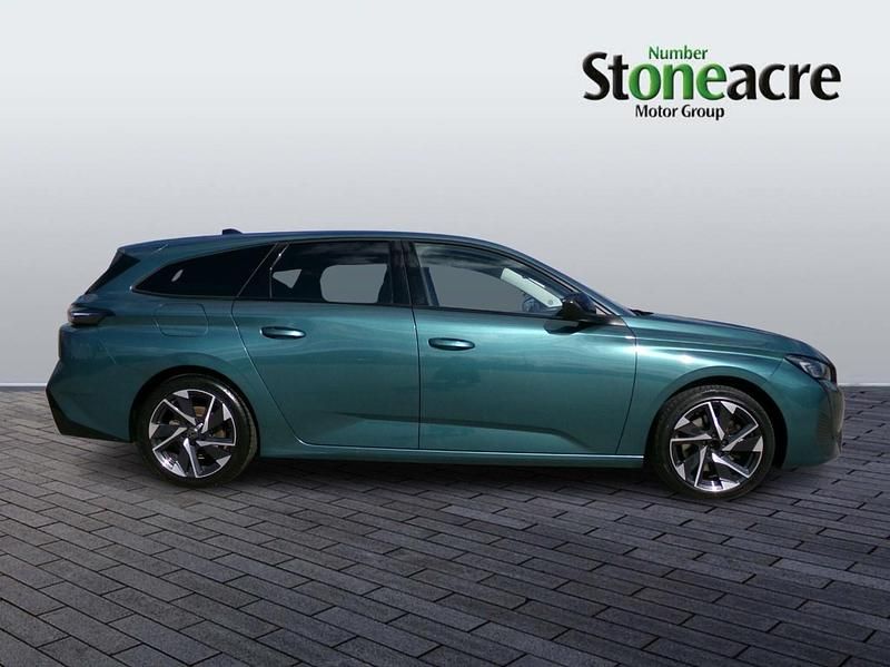 Used Peugeot 308 SW Active Premium 130 HP (95 kW) 2022 Blue Estate