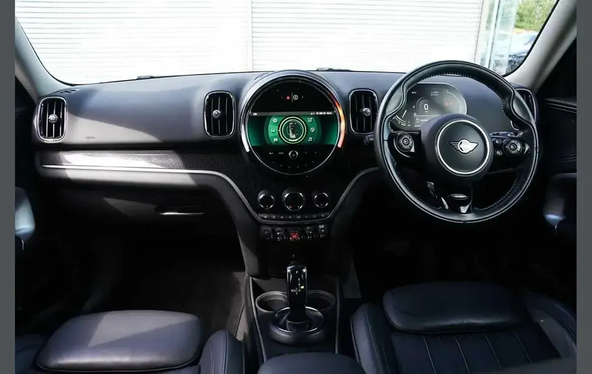 Used Mini Cooper Countryman Exclusive 134 HP (98 kW) 2020 Red SUV