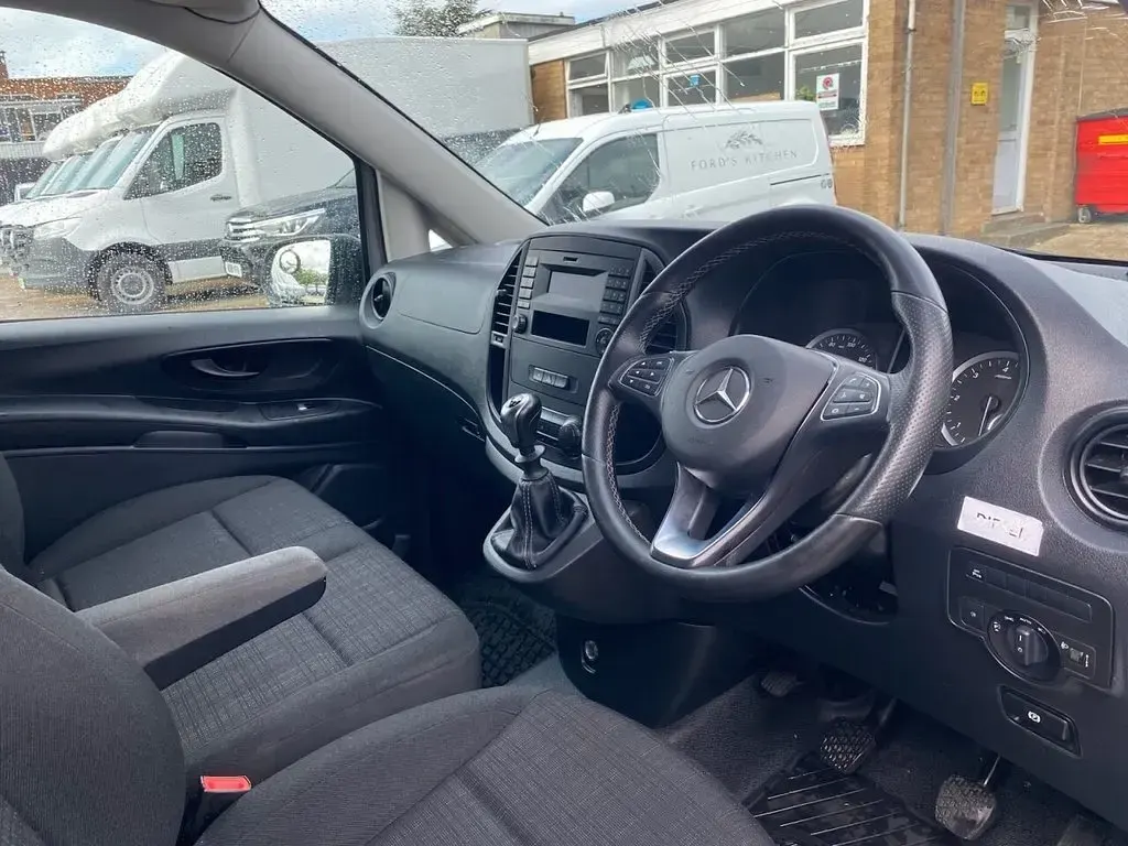 Used Mercedes Vito 135 HP (99 kW) 2020 Silver Van