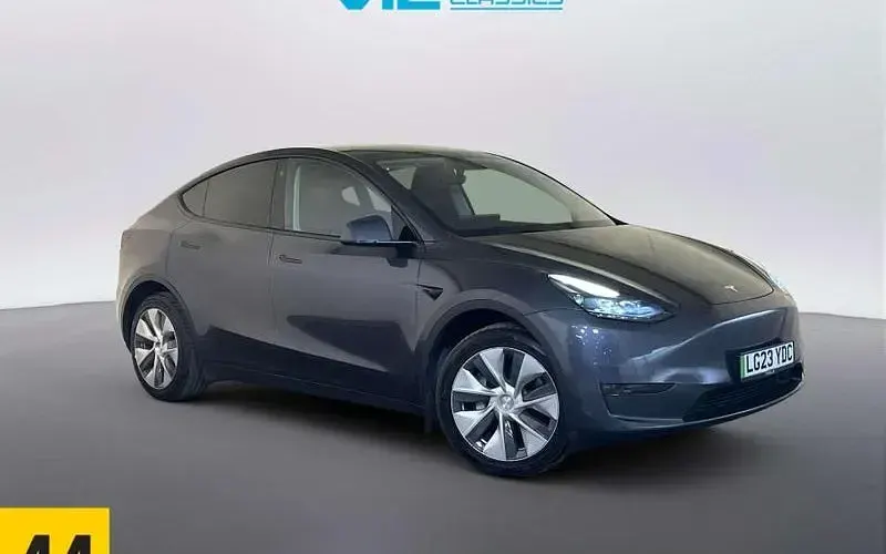 Used Tesla Model Y Long Range AWD 286 kW (389 HP) 2025 SUV