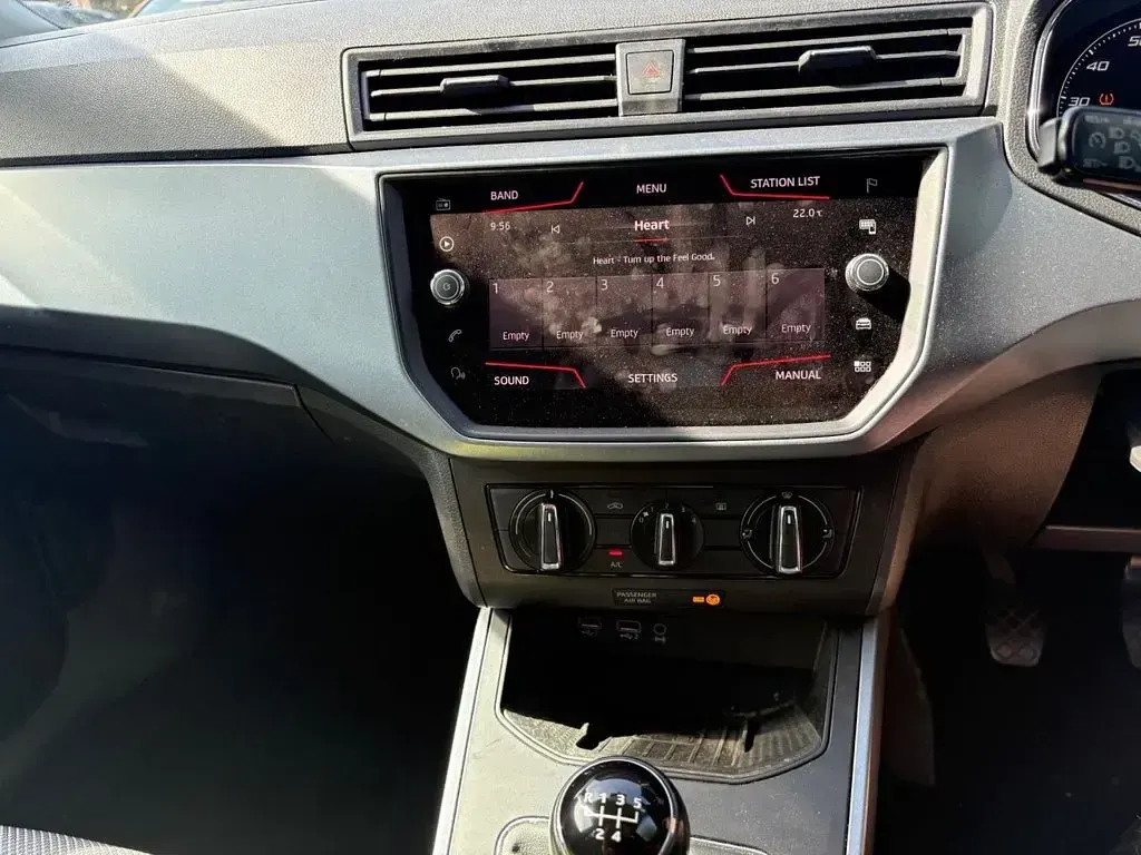 Used Seat Arona SE Technology 95 HP (69 kW) 2018 Blue SUV