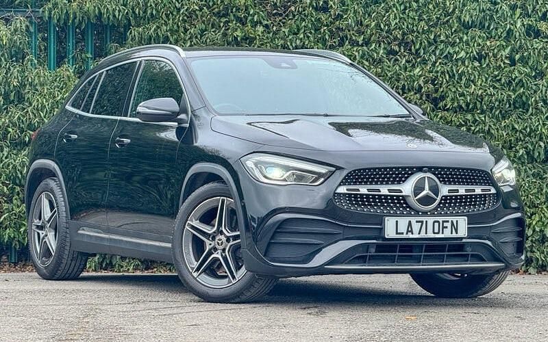 Used Mercedes GLA200 Executive 163 HP (119 kW) 2022 Black SUV