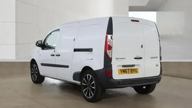 Used Renault Kangoo Business 44 kW (60 HP) 2018 White MPV