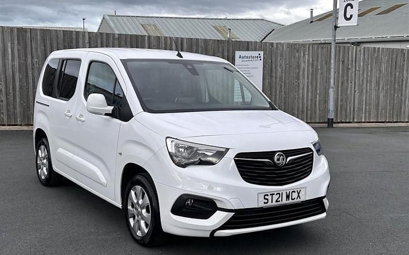 White Used 2021 Vauxhall Combo MPV | £13,995 (Fair price) - Image 1/4