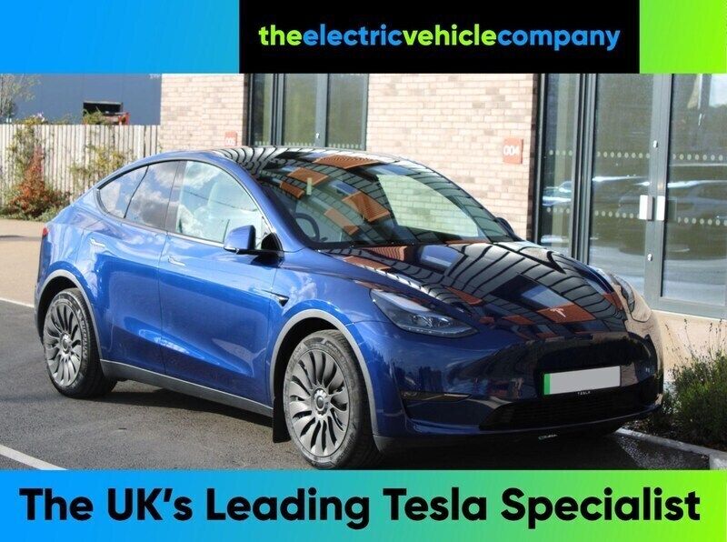 Blue Used 2022 Tesla Model Y Long Range SUV | £26,995 (A bit pricey) - Image 1/3