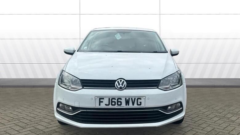Used VW Polo Match 90 HP (66 kW) 2016 White Hatchback