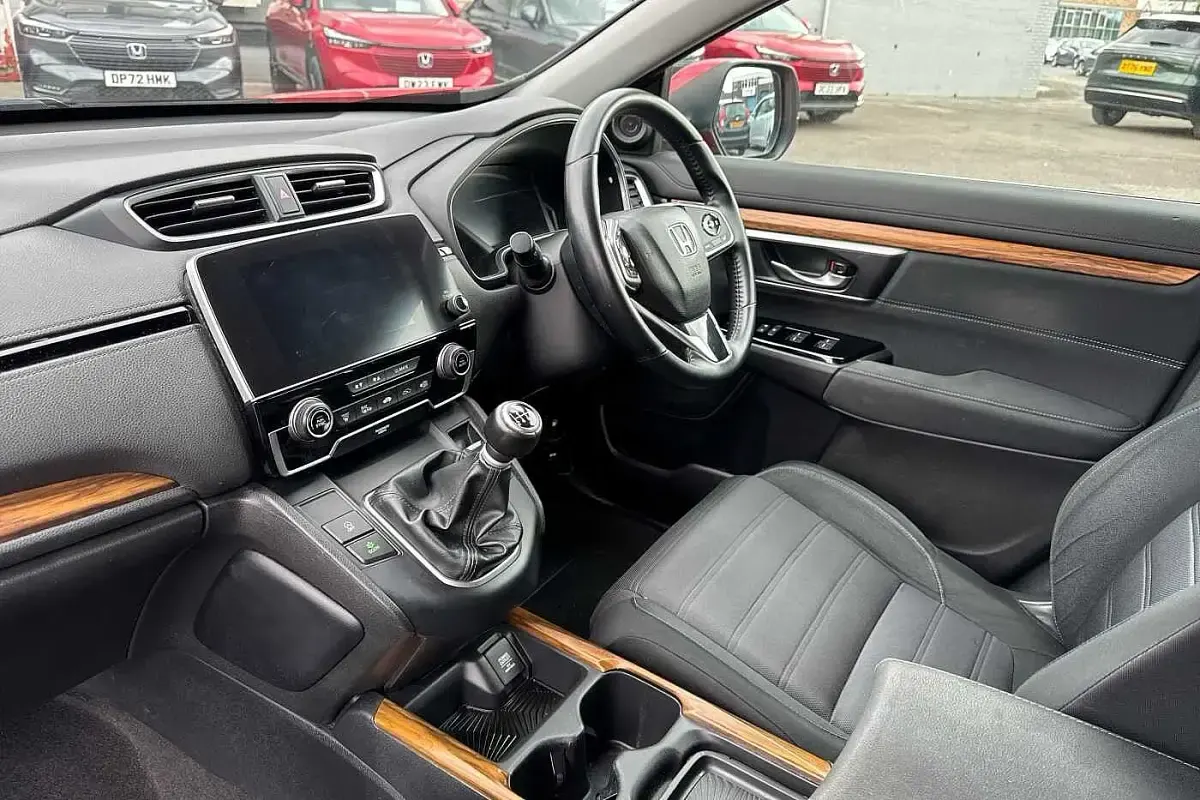 Used Honda CR-V SE 173 HP (127 kW) 2019 Red SUV