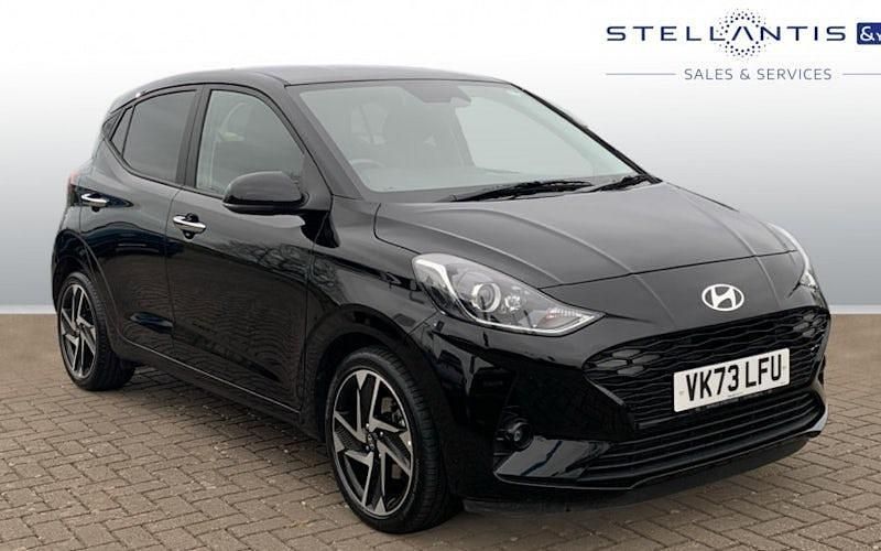 Used Hyundai i10 Premium 84 HP (61 kW) 2023 Black Hatchback