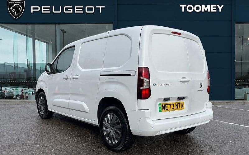Used Peugeot E-Partner Premium 100 kW (136 HP) 2023 White MPV