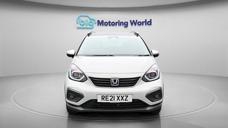 Used Honda Jazz Hybrid 107 HP (78 kW) 2021 White Hatchback