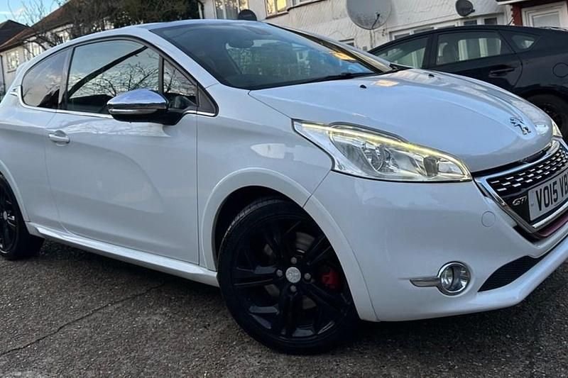 Used Peugeot 208 GTi 200 HP (147 kW) 2015 White Hatchback